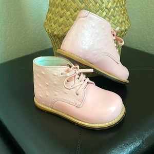 Pink boots for girl size5.5